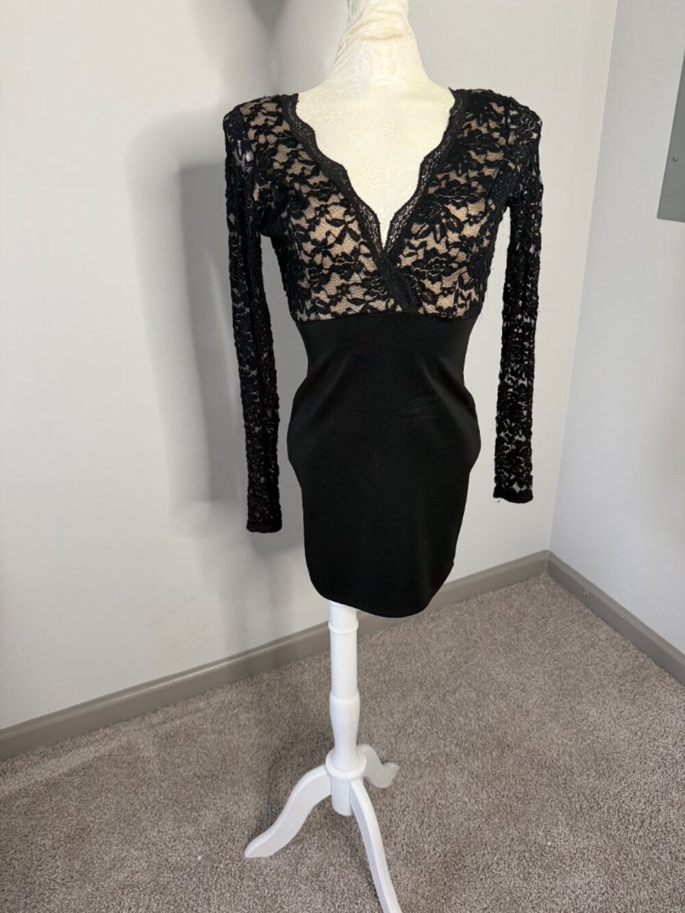 Solemio Black Lace Deep V Open Back Bodycon Mini Dress